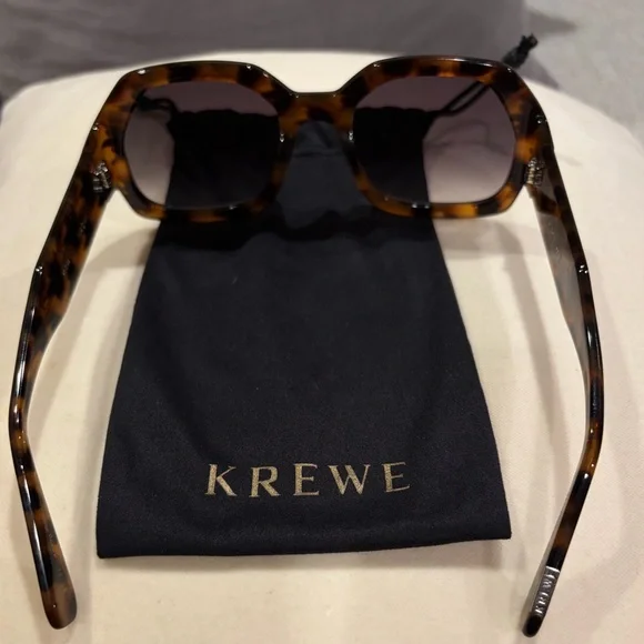 KREWE Naomi Tortoise Sunglasses - www.miradio.com.sv display picture 2